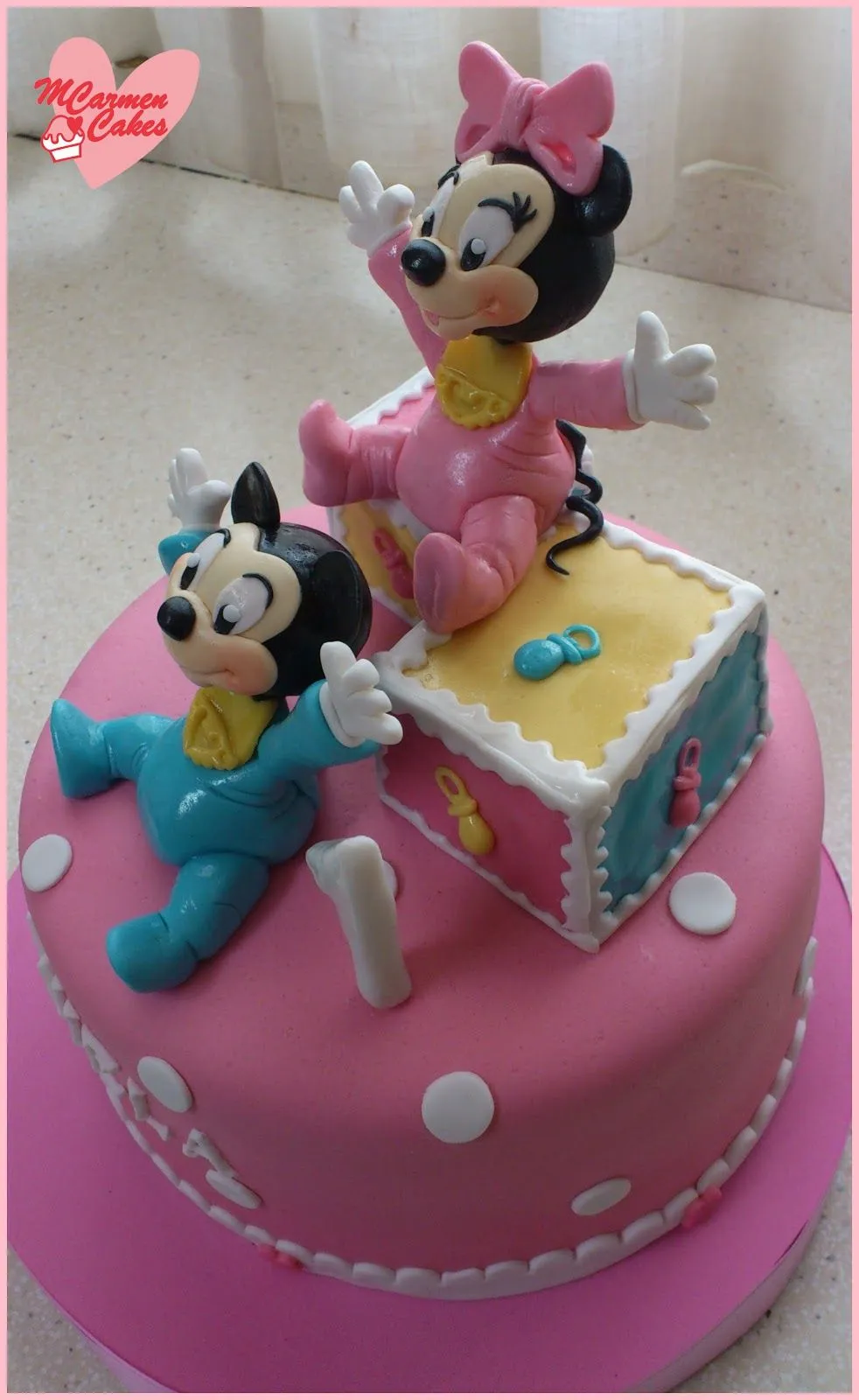 MCarmen Cakes: Mini Tarta Mickey & Minnie babys.