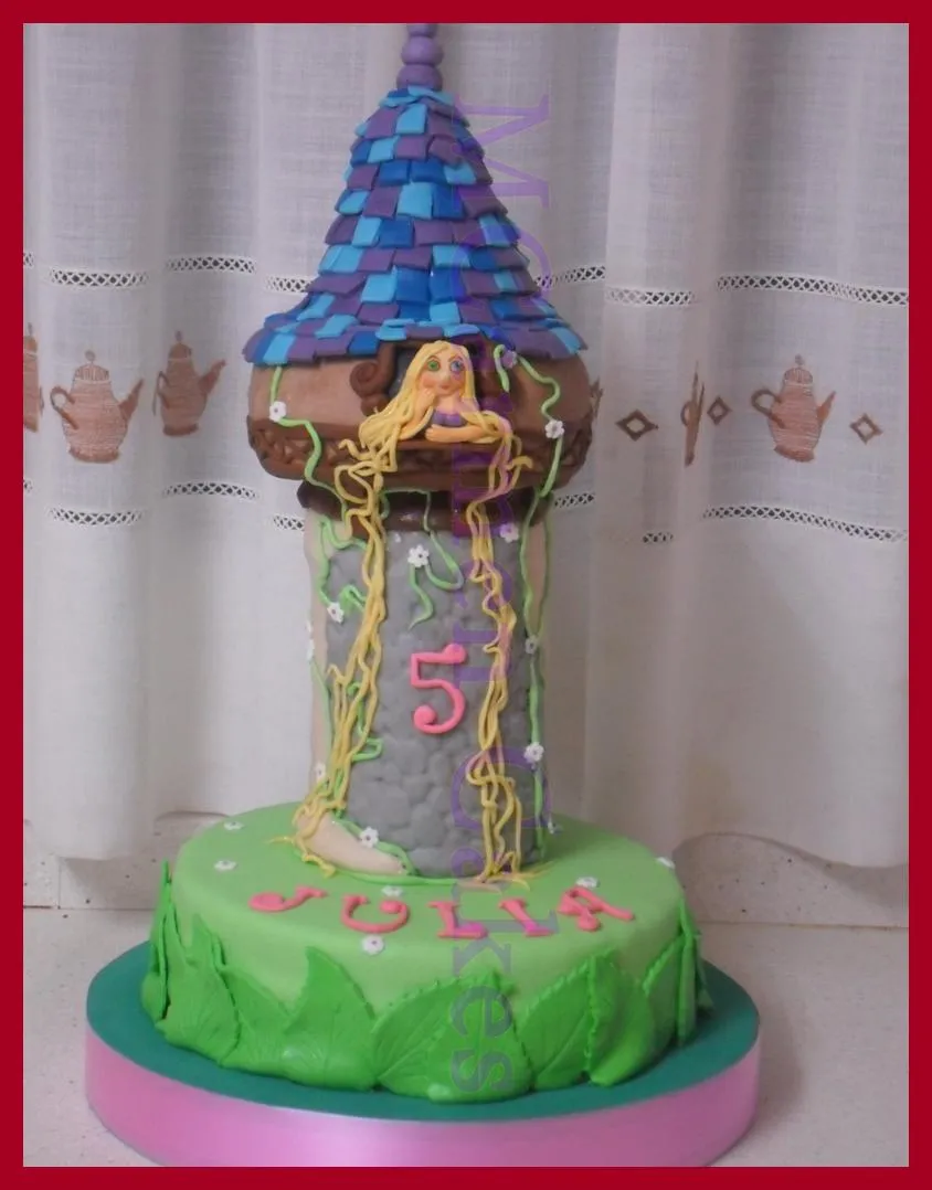 MCarmen Cakes: Tarta Torre Rapunzel de Enredados para Julia.