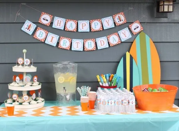 Mesa de dulces en fiesta infantil playera. | Arucci | Pinterest