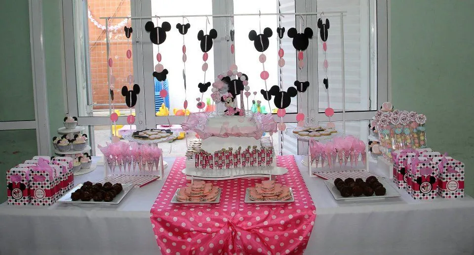 Mesa de dulces de Minnie Mouse - Imagui