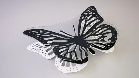 Mesa con forma de mariposa