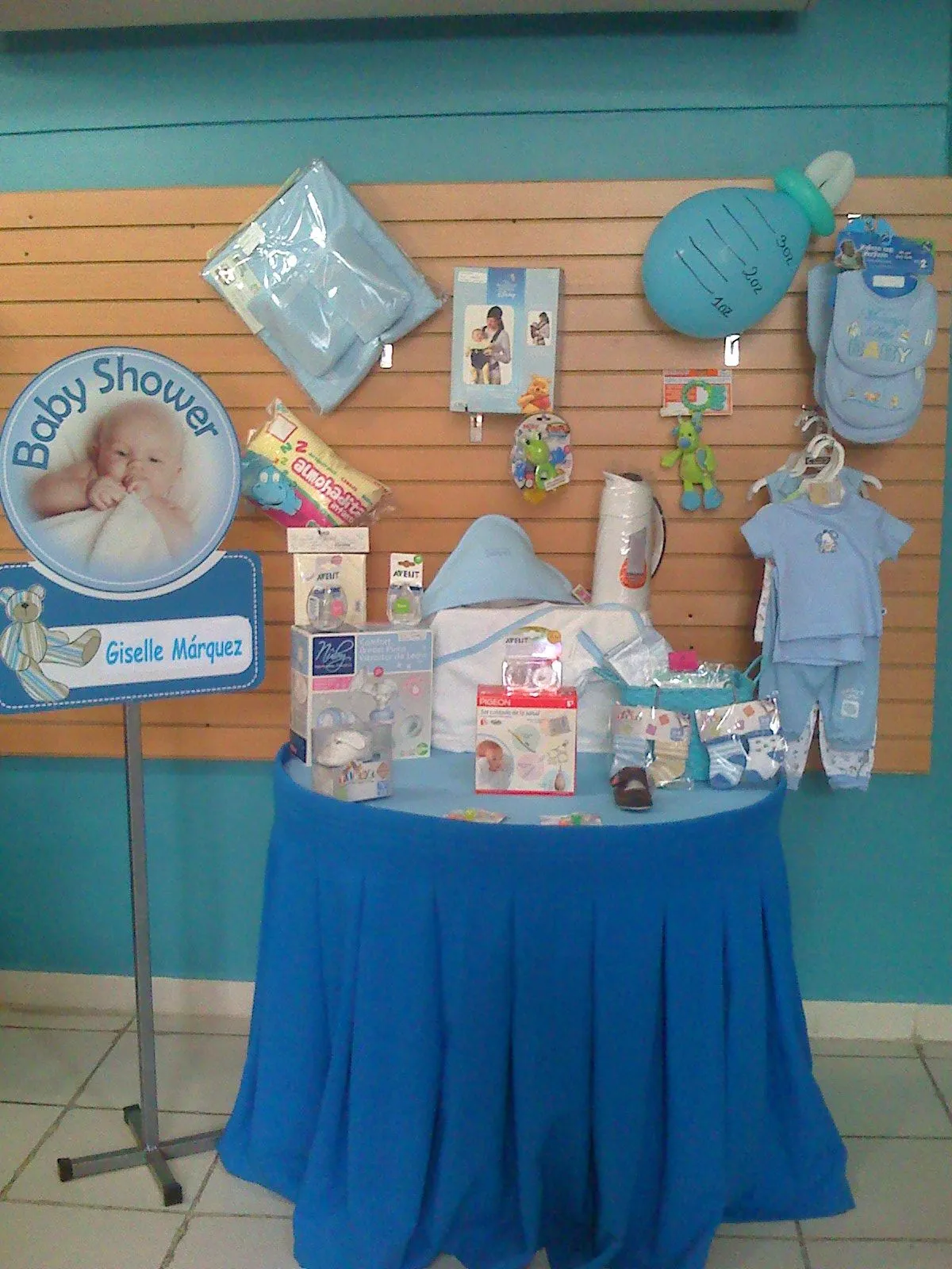 Mesa de regalos de baby shower - Imagui