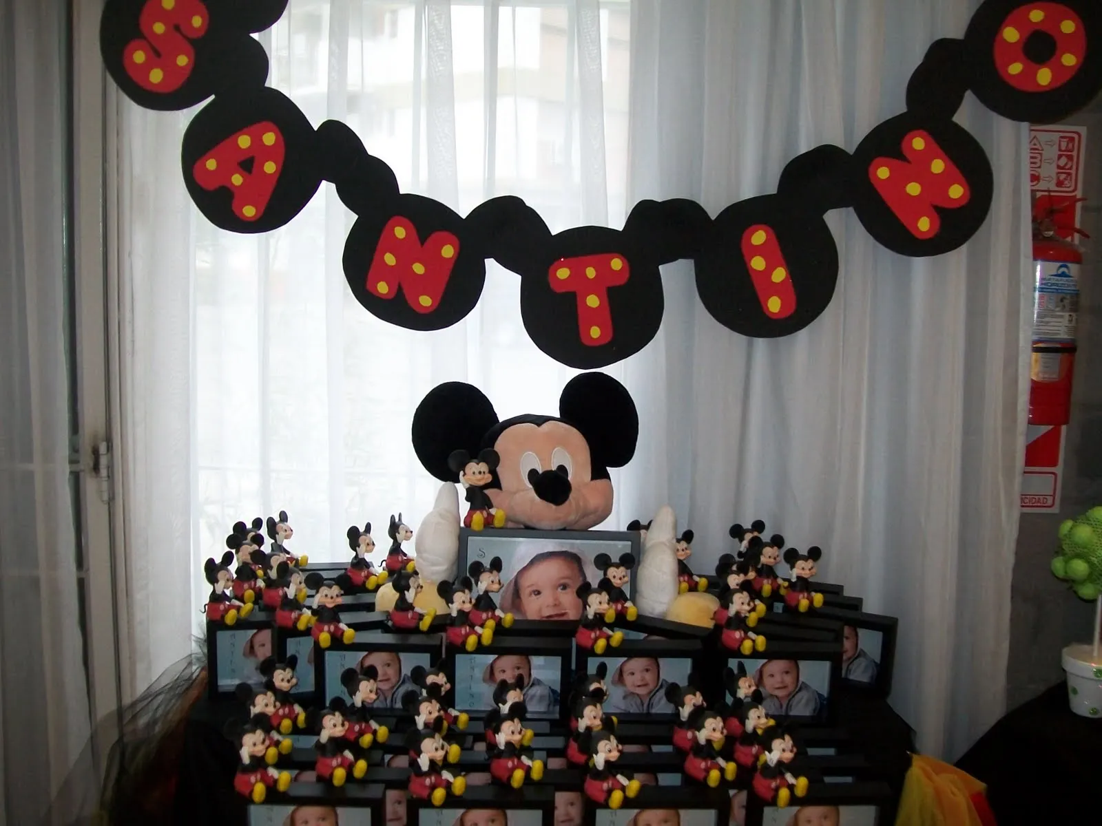 Mesas de Golosinas Temáticas: Temática de Mickey