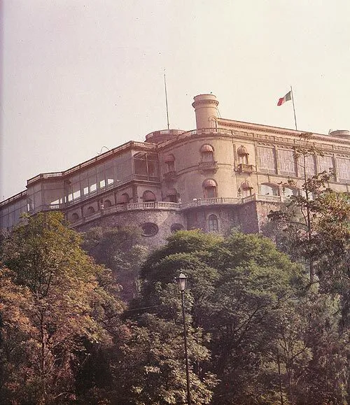 Castillo de chapultepec en cARICATURA - Imagui