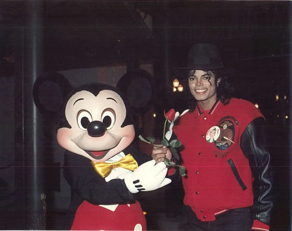 MICHAELFOREVER: CON MICKEY MOUSE