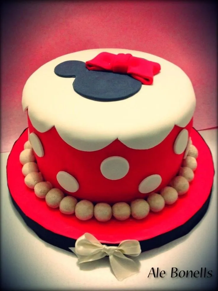 Mickey cake/ fondant | Baby Ivy :) | Pinterest