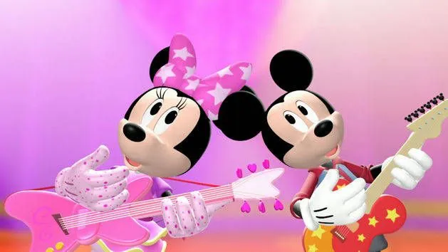 Mickey Mouse Clubhouse: Hot Dog Dance | Disney Junior