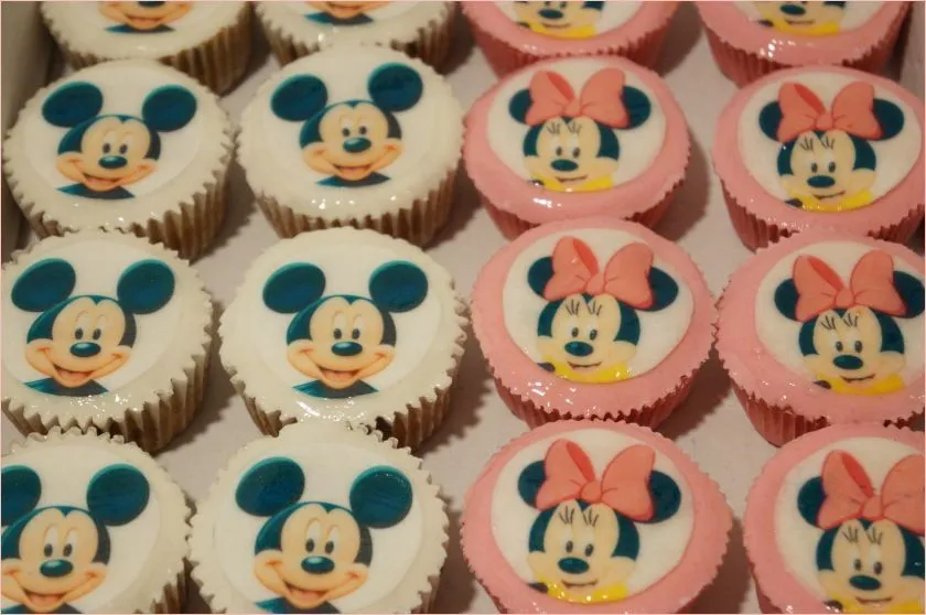 Mickey und Minnie Mouse Muffins in weiß und rosa - Torten ...