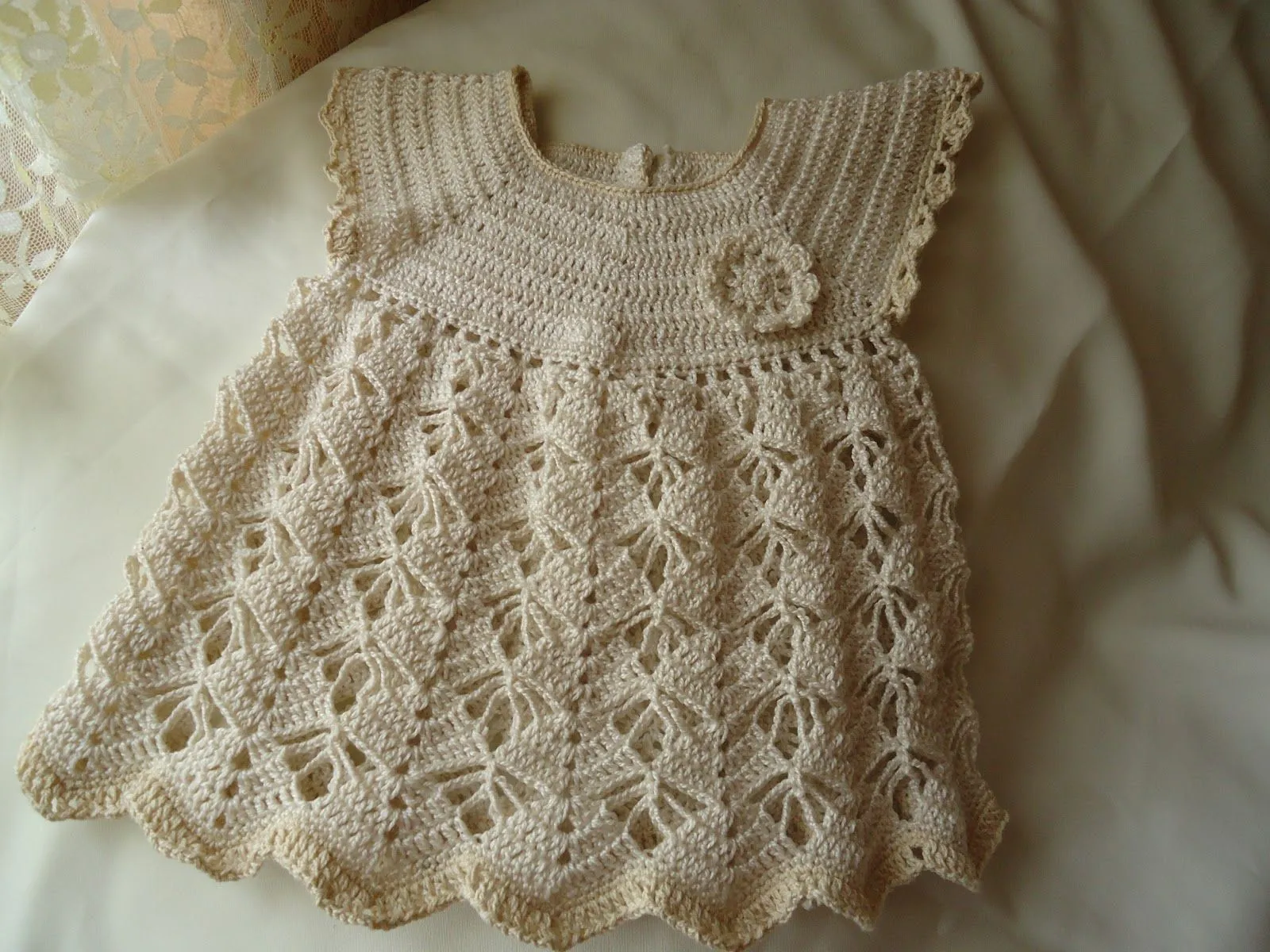 MIL AZAHARES BLANCOS: Vestidito de niña en algodón a crochet (de 0 ...