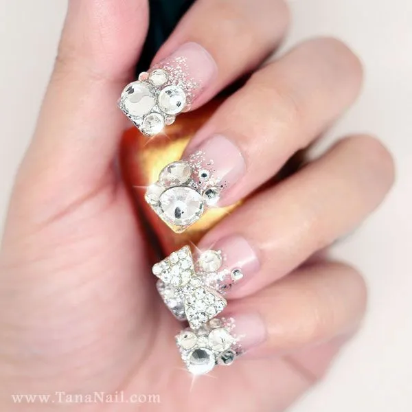 Miles de Diseños de Uñas: Diseños de uñas con piedras preciosas!!