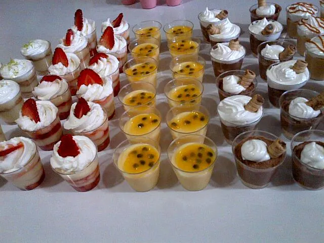 Mini Dulces En Shots | CATERING EXPRESS