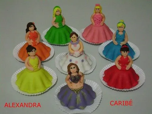 Minibolos Pricesas - Mini cakes coloured Princess - a photo on ...