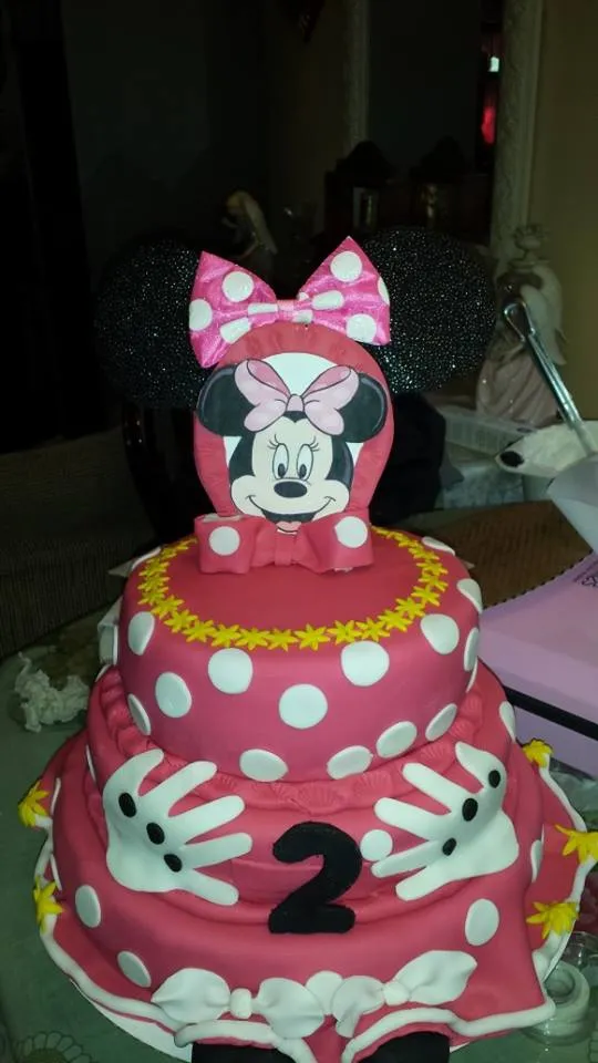 Minnie Mouse Cake | 3D Gelatinas y Pasteles by Irasema