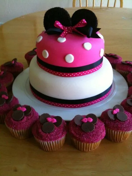 minnie mouse cake #