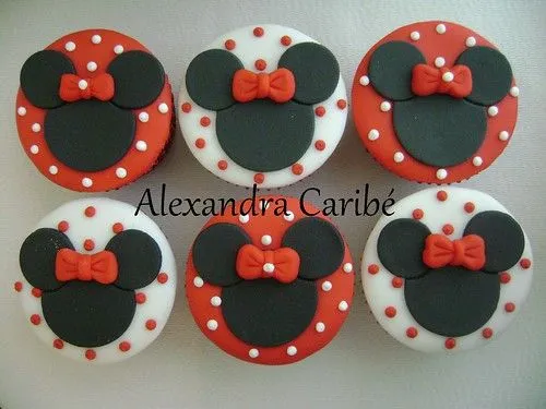 Minnie Mouse Cupcakes | bigFATcook