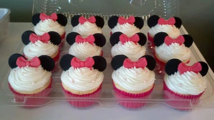 Minnie Mouse Cupcakes | Ks third birthday party | Pinterest