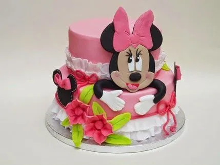 Minnie Mouse torta készítése ~ A Tortadíszítés Alapjai