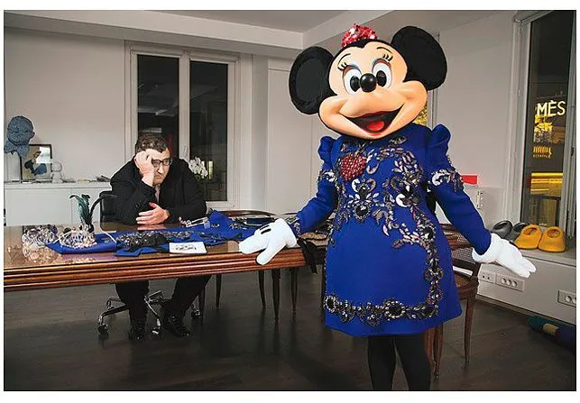 Minnie se viste de Lanvin - Mucha más Moda