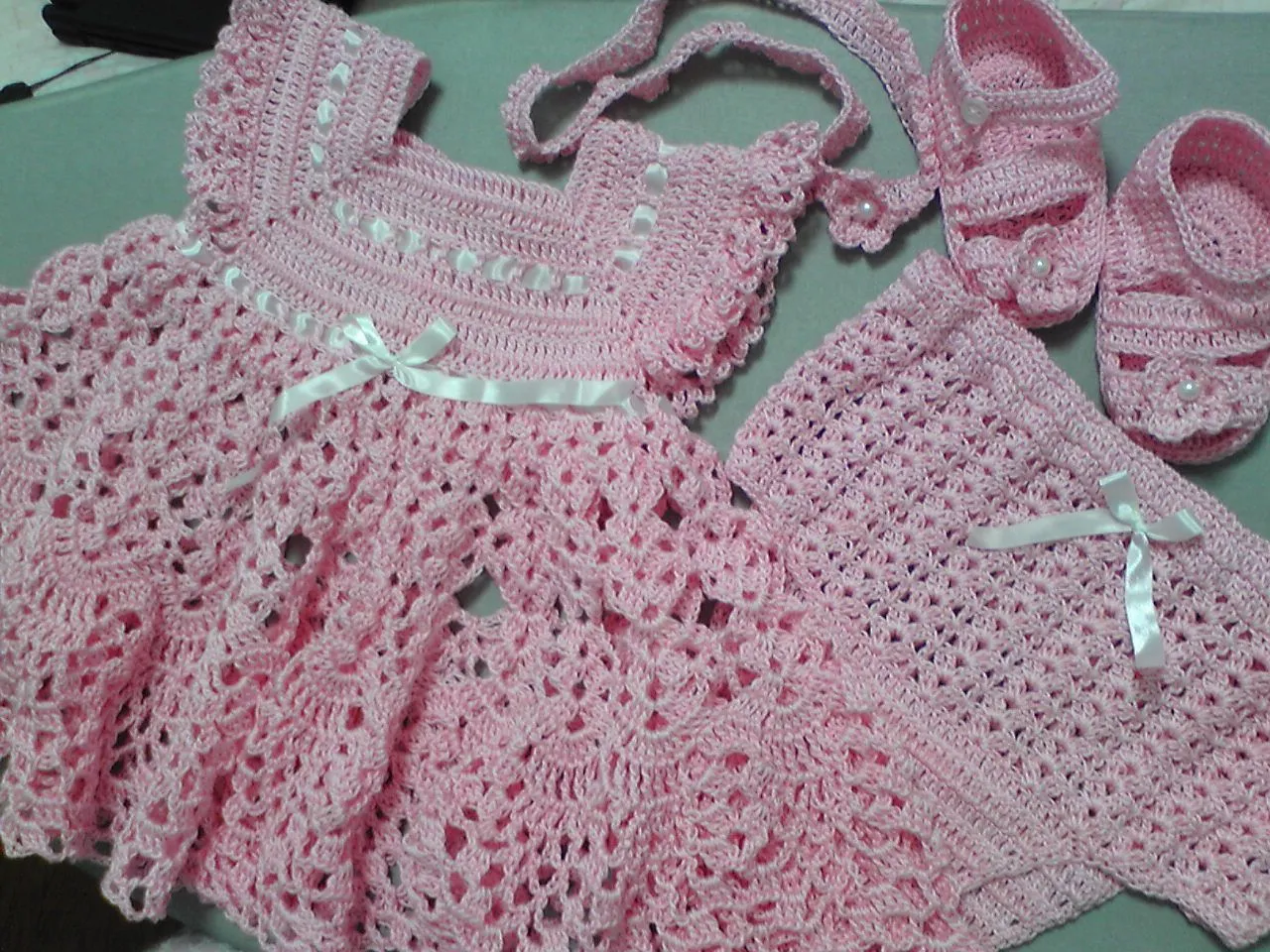 MIRIAN Y PUNTO: Vestido rosa para Bebe