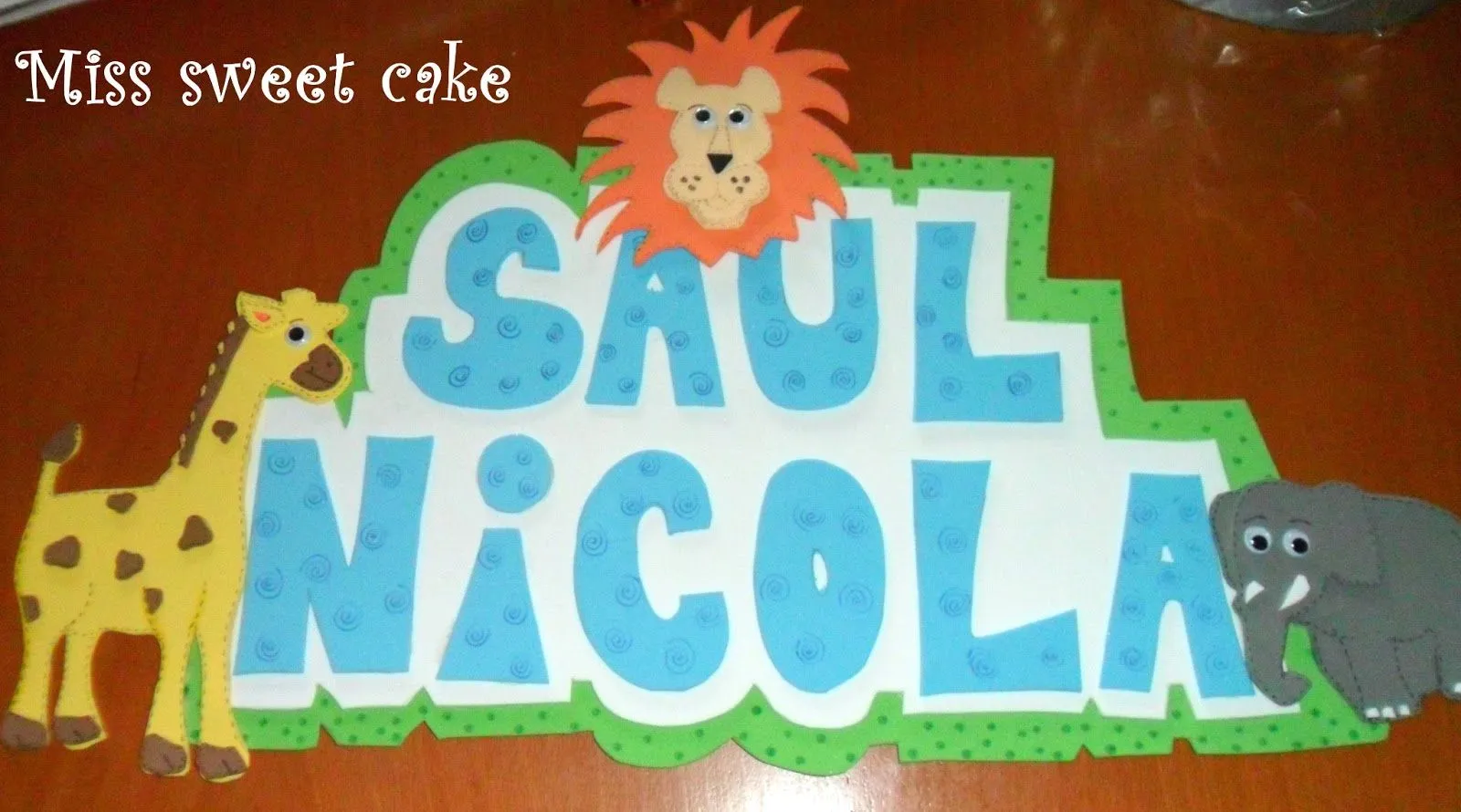 Miss Sweet Cake : Carteles con nombre en goma eva