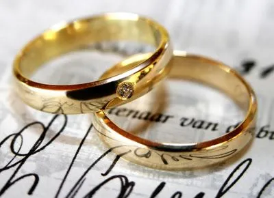 MissMrs } mucho más que una boda: Los anillos de Bario Neal