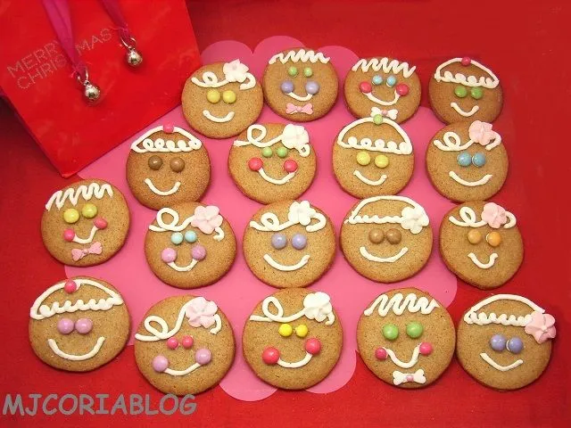 MjCoriaBlog: GALLETAS CARITAS SONRIENTES DE FELIZ NAVIDAD