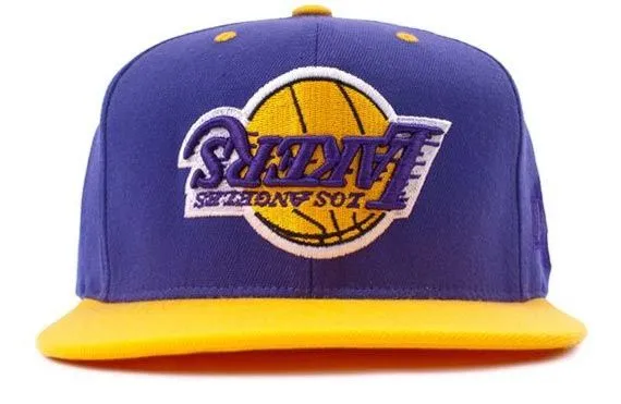 Gorras planas de los lakers - Imagui