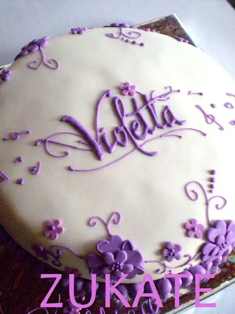 Modelos de tortas de violetta - Imagui