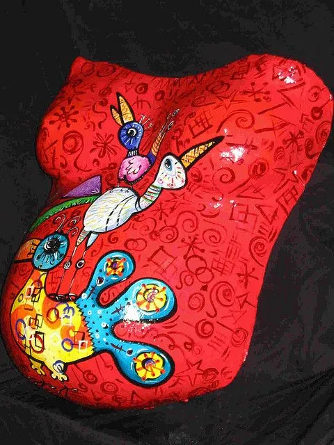 Molde en yeso de la panza de embarazas - LaCelebracion.com