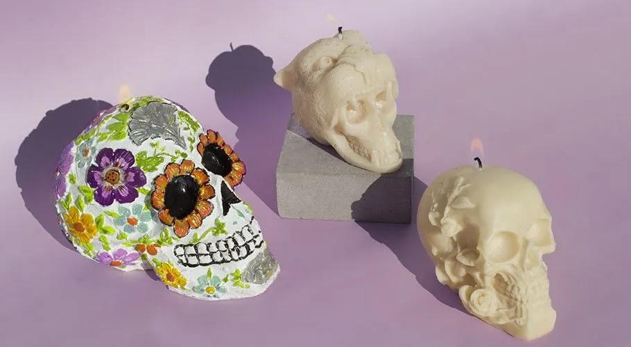 Moldes de calaveras de silicón para hacer manualidades en casa.