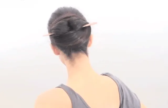 MOÑOS CON PALOS CHINOS : Peinados y cortes de cabello