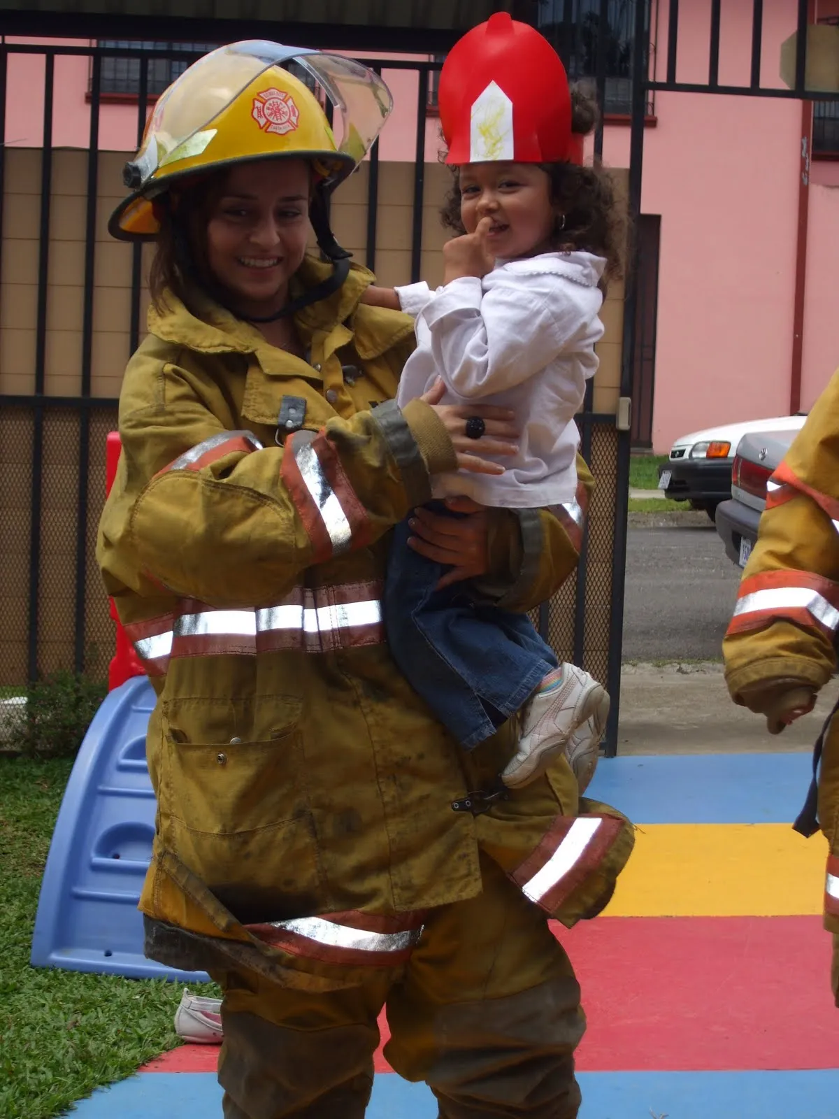 Montessori Learning Center: Tuvimos panaderos, peluqueros y bomberos!