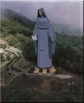 Monumento a La Virgen de La Paz