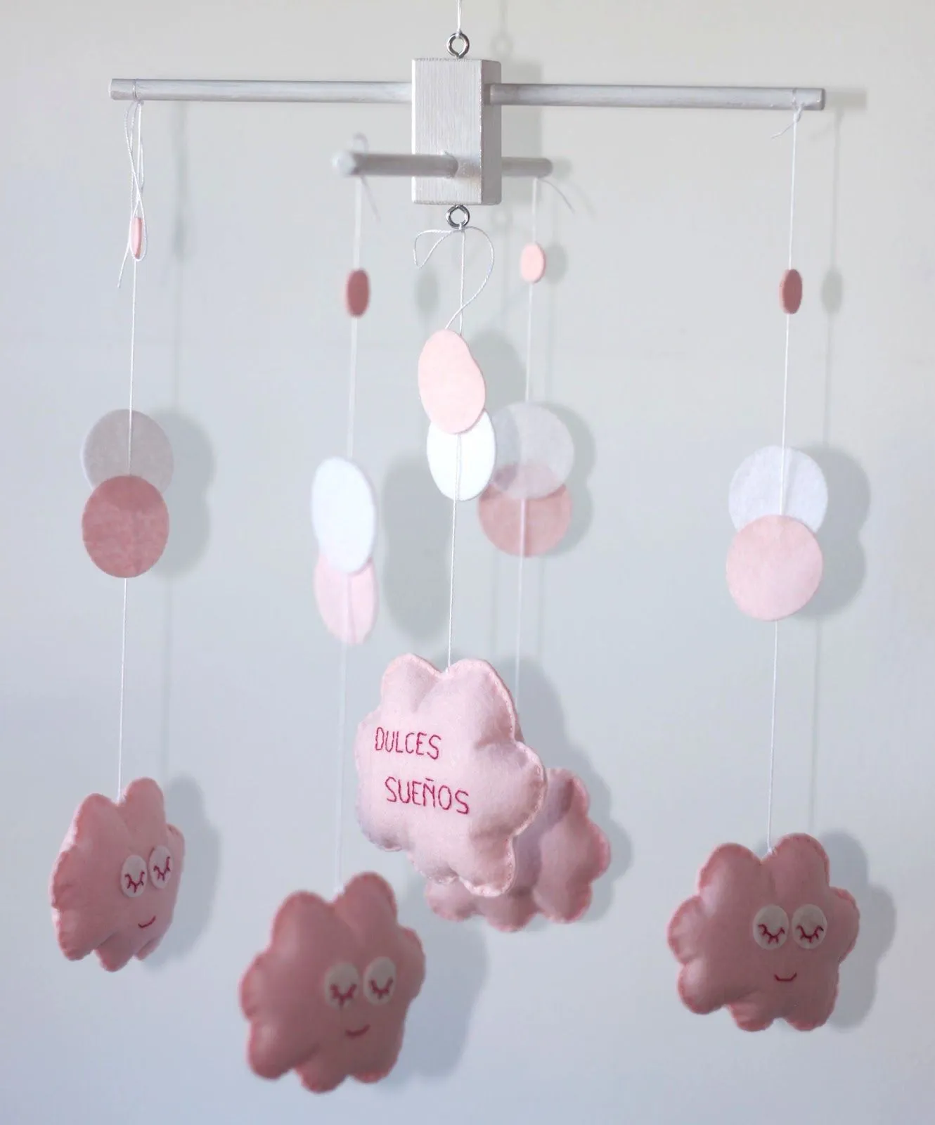 Movil de cuna en rosa bebé, "Dulces sueños" | Little Things Chirimiri