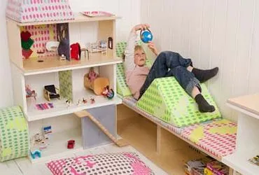 Muebles infantiles con mucho juego, Juguetes