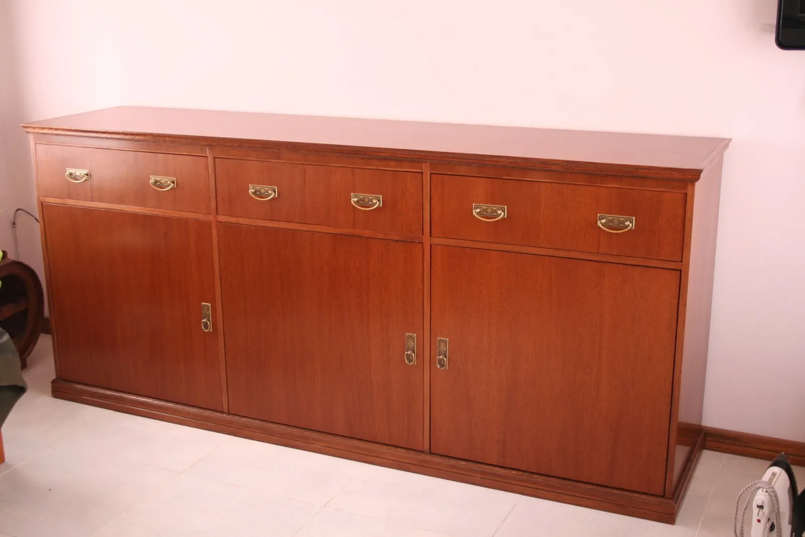 Muebles a Medida Tandil: Mueble Cedro Lustrado