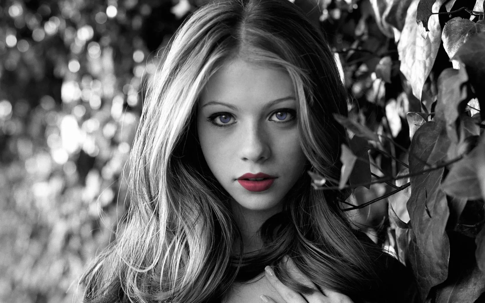 la mujer de los ojos azules actriz Michelle Trachtenberg labios ...