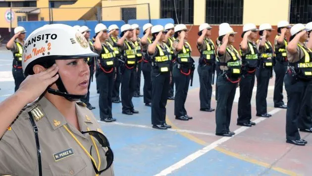 Solo mujeres policías controlarán tránsito en Lima Este ...