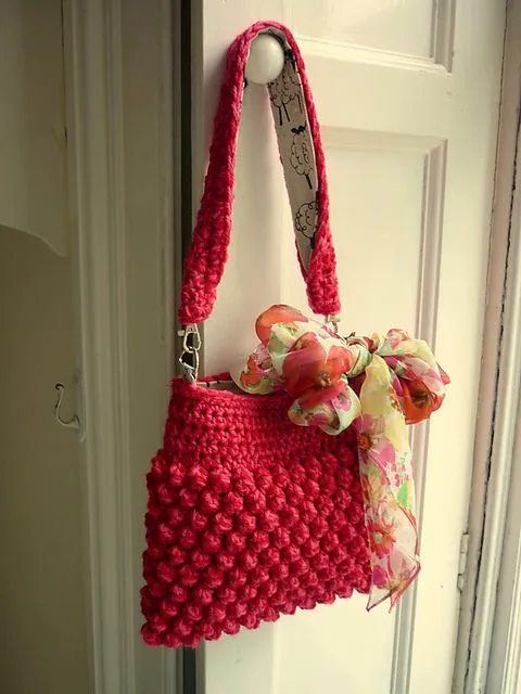 Mundo Ami Pattern: Bolsos y carteras, top, top, top....