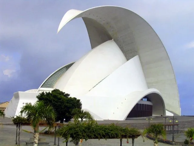 El mundo de la arquitectura; edificios peculiares, los más altos ...