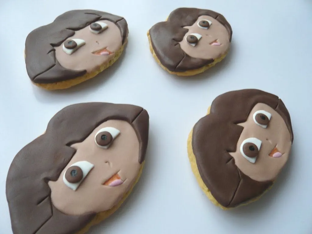 Mi Mundo de Magia: GALLETAS DE "DORA LA EXPLORADORA"