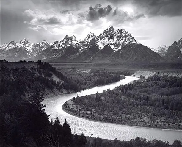 Un Mundo en Paz: En blanco y negro: de las montañas al mar