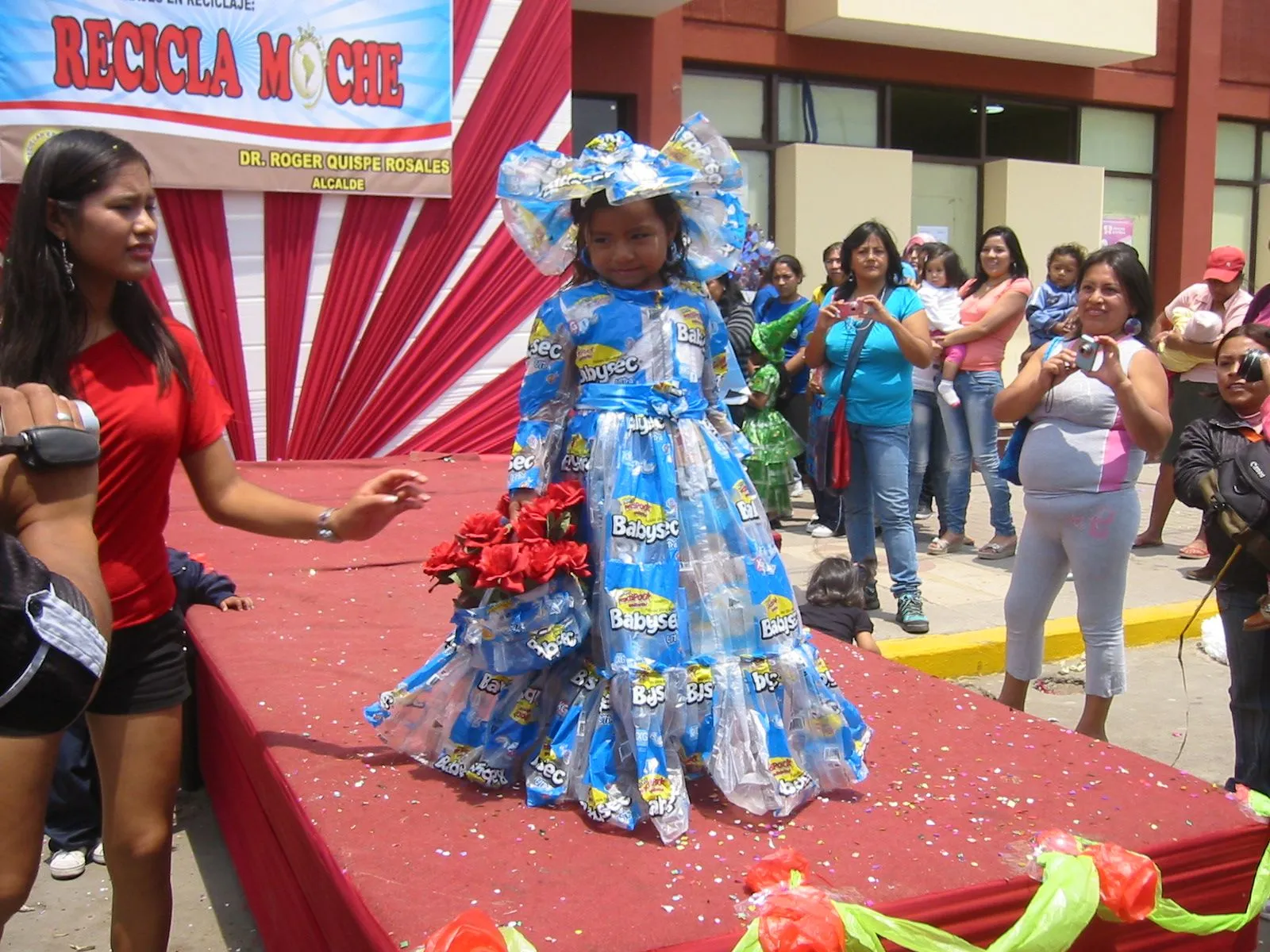 MUNDO SOCIAL DE TRUJILLO: MOCHE REALIZO I CONCURSO DE TRAJES EN ...