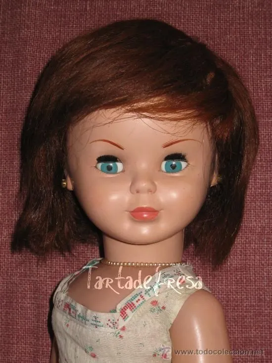 MUÑECA ANTIGUA DE CELULOIDE Y PLÁSTICO. ARTICULADA. ESPAÑA. AÑOS ...