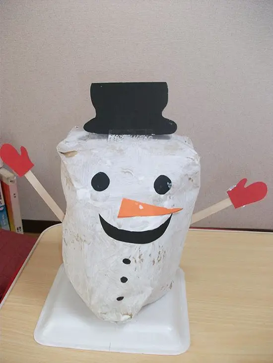 Muñeco de Nieve con una bolsa de papel | Manualidades Infantiles