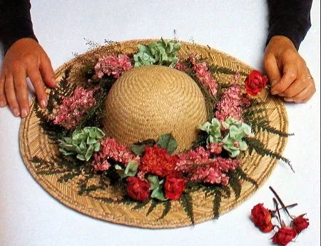 MuyVariado.com: Como Decorar con Flores Secas, Sombrero de Verano