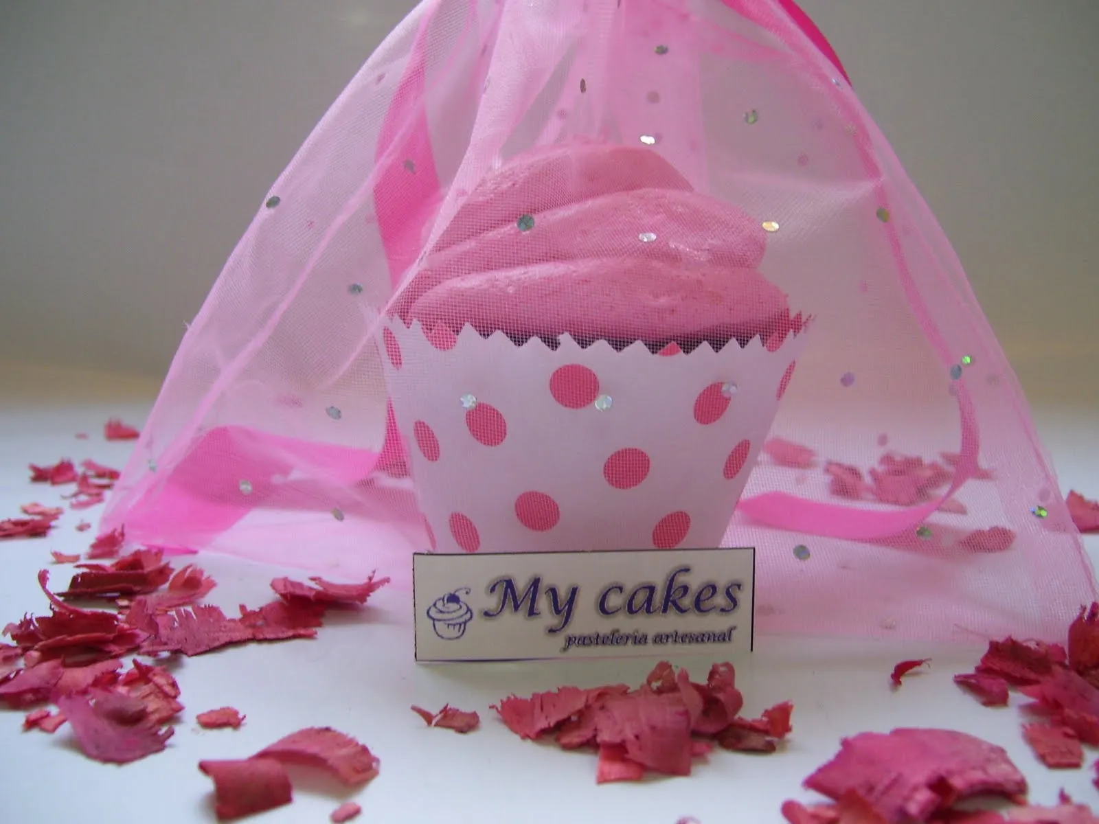 my cakes: Cupcake souvenir para nena