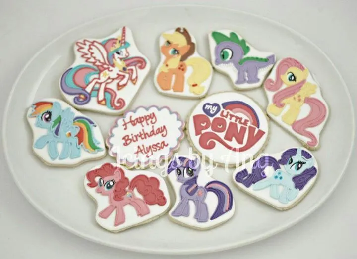 My little pony cakes and cakepops on Pinterest | My Little Pony ...