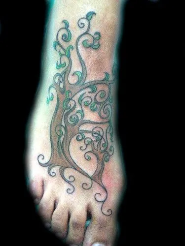 naguine tree tattoo , originally uploaded by Marzia Tattoo .