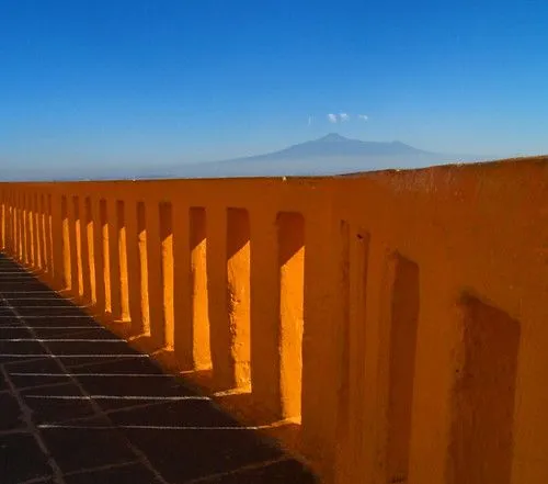 Naranja y azul - a photo on Flickriver